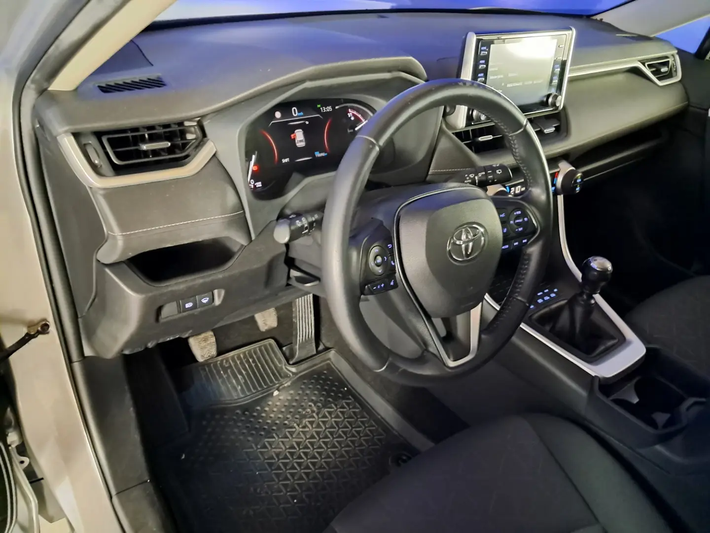TOYOTA RAV 4