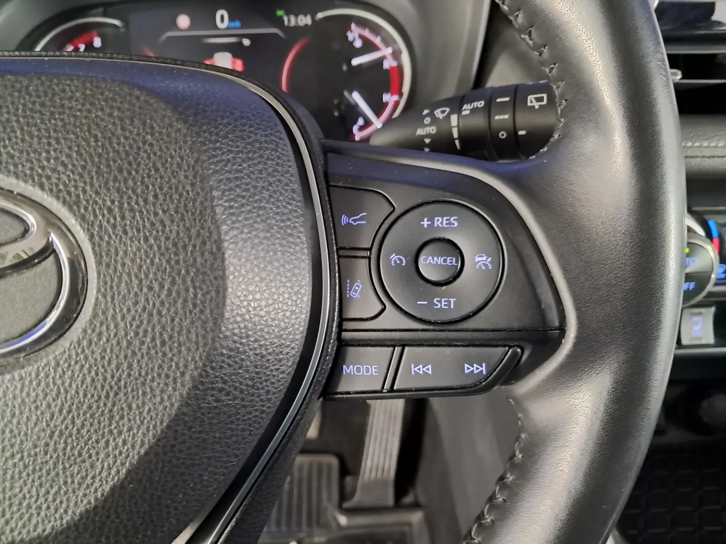TOYOTA RAV 4
