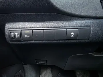 TOYOTA COROLLA HB 1.8 HYBRID DYNAMIC E-CVT