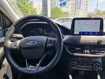 FORD FOCUS 1.0 ECOBOOST 125HP TITANIUM BUSINESS