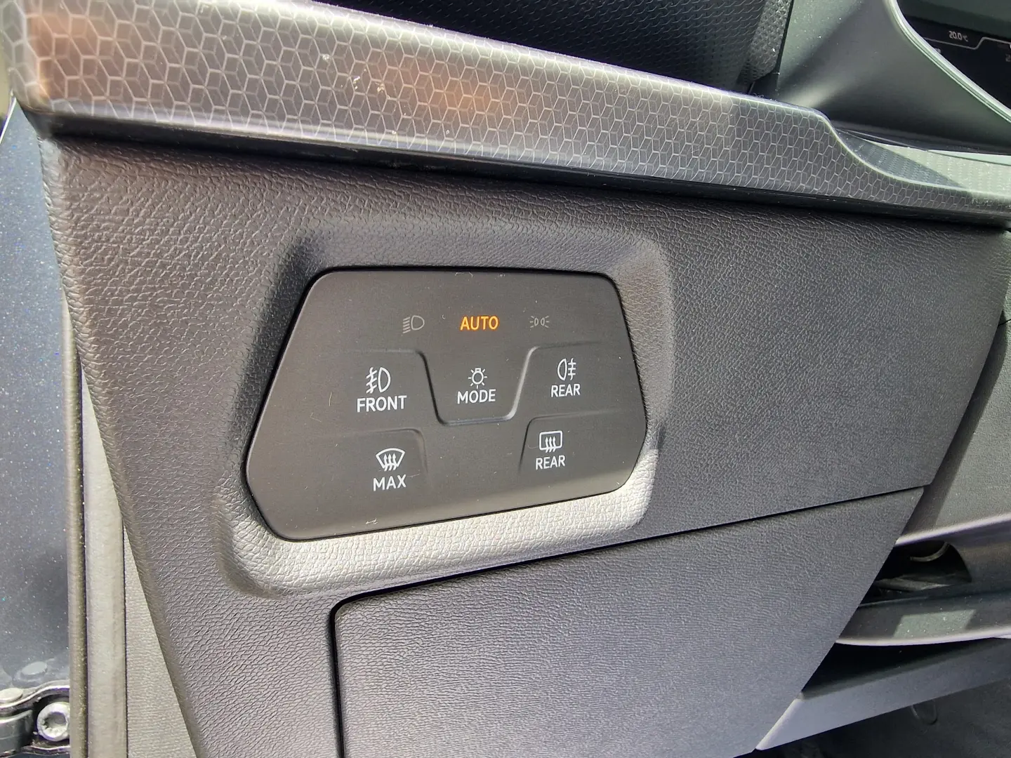 SEAT LEON ST 1.0 ETSI mHEV DSG7 Style 2022