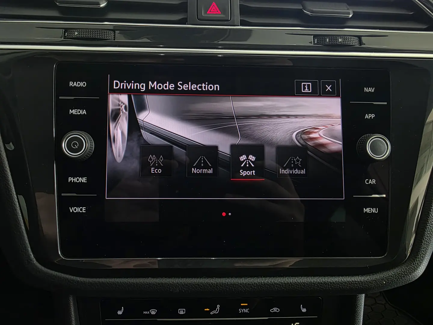 VOLKSWAGEN TIGUAN 2.0 TSI 190CP DSG 4MOTION ELEGANCE 2022
