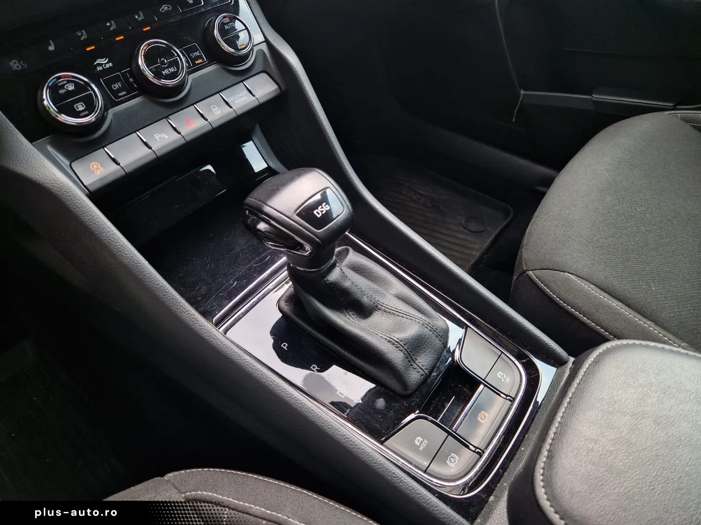 SKODA KAROQ 1.6 Tdi 115CP DSG AMBITION 2020