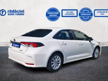 TOYOTA COROLLA SEDAN 1.8 HYBRID DYNAMIC HSD E-CVT 2021