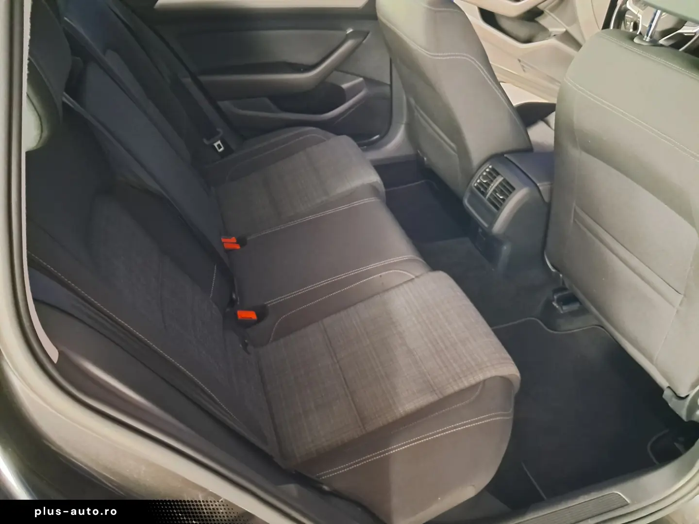 VOLKSWAGEN PASSAT Comforline Estate 1.5 TSI DSG