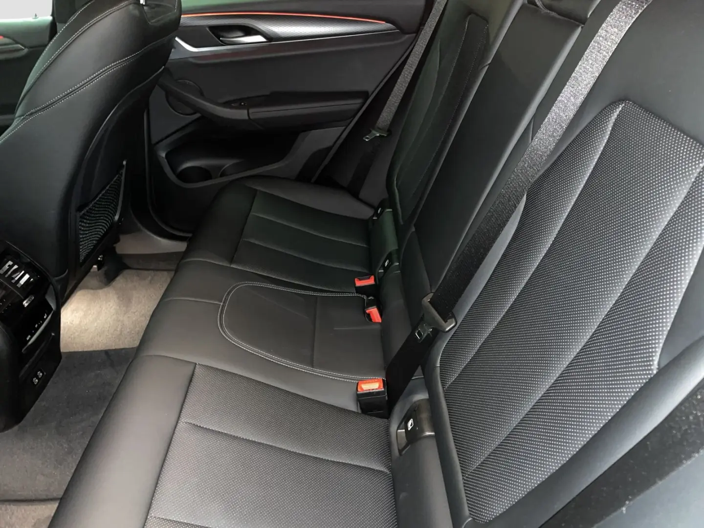 X4 xDrive20i M Sport Navi AHK Kamera HiFi LED