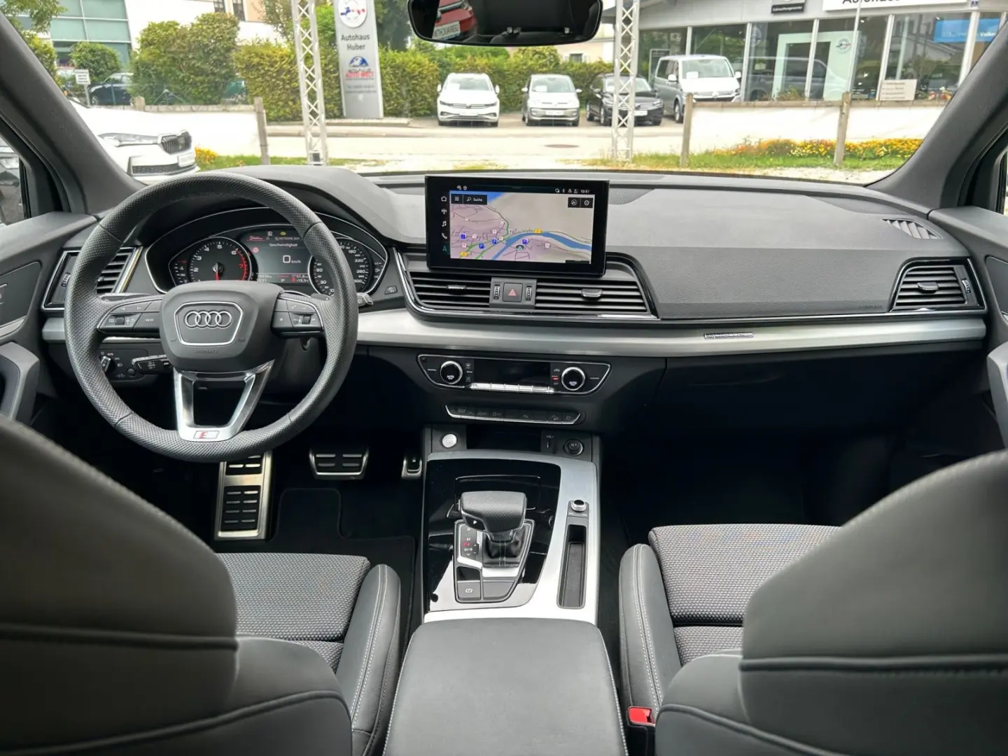Q5 40 TFSI quattro S tronic S line AHK Matrix