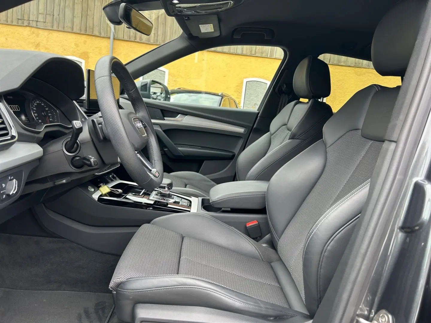Q5 40 TFSI quattro S tronic S line AHK Matrix