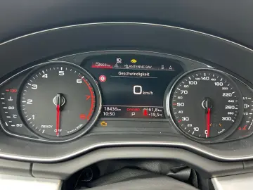 Q5 40 TFSI quattro S tronic S line AHK Matrix