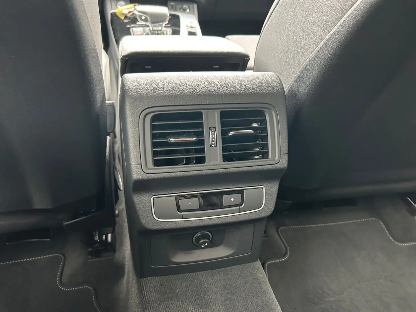 Q5 40 TFSI quattro S tronic S line AHK Matrix