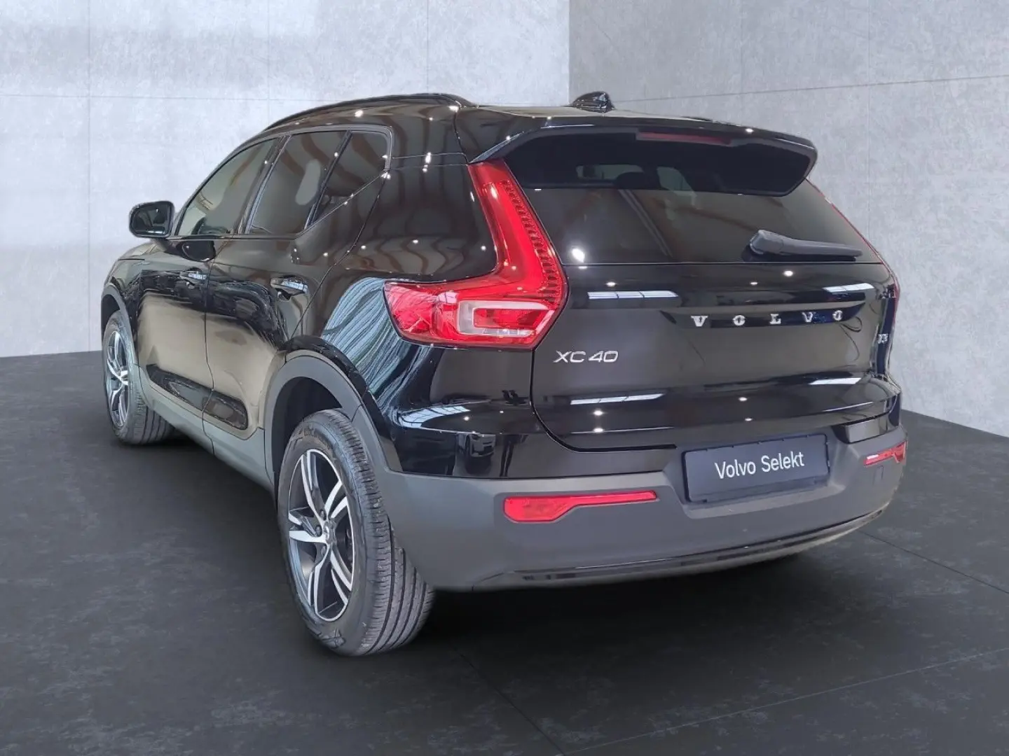 XC 40 R Design 2WD Bluetooth Navi LED Klima