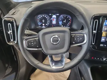 XC 40 R Design 2WD Bluetooth Navi LED Klima