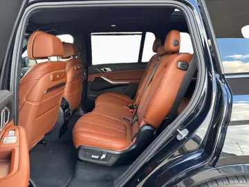 X7 xDrive40i M-Sport AHK Iconic Glow 360°