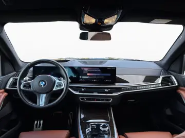 X7 xDrive40i M-Sport AHK Iconic Glow 360°