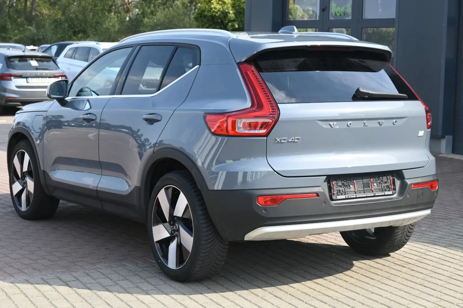 XC40 T5 Recharge Plug-In Hybrid Plus Bright