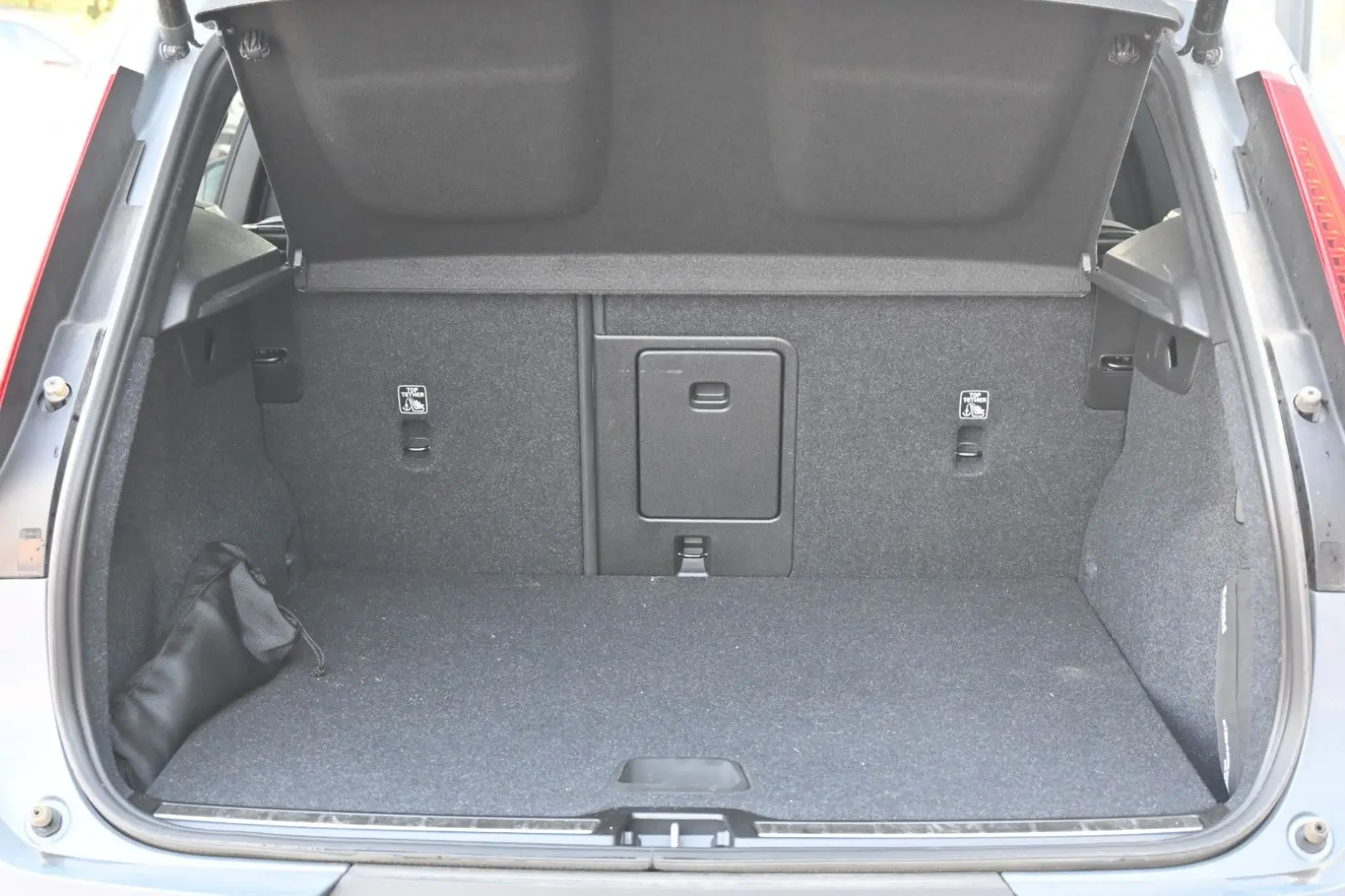 XC40 T5 Recharge Plug-In Hybrid Plus Bright