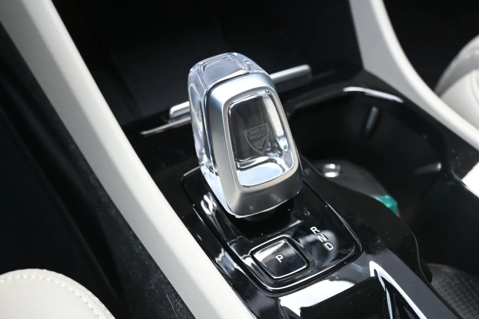 XC40 T5 Recharge Plug-In Hybrid Plus Bright