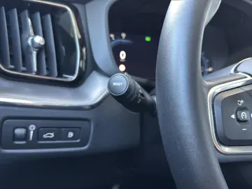 XC 60 Inscription Expression Recharge Plug-In