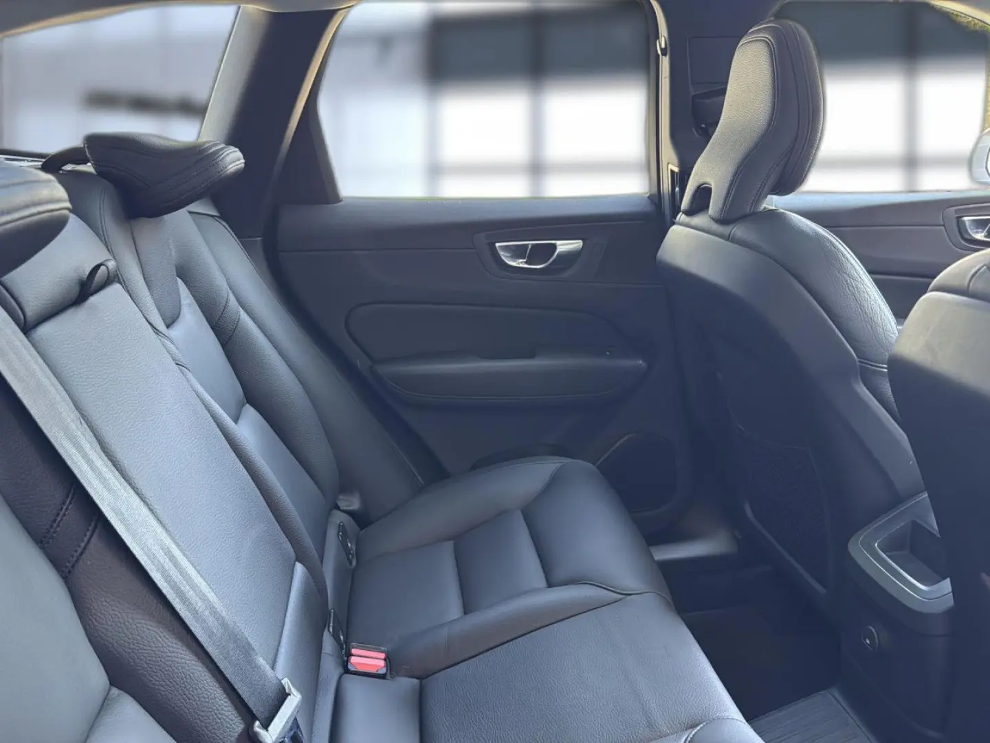 XC 60 Inscription Expression Recharge Plug-In