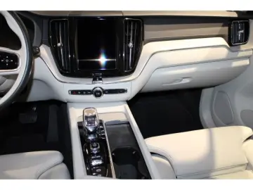 XC60 T8 Recharge Inscription AWD AHK Standheizun
