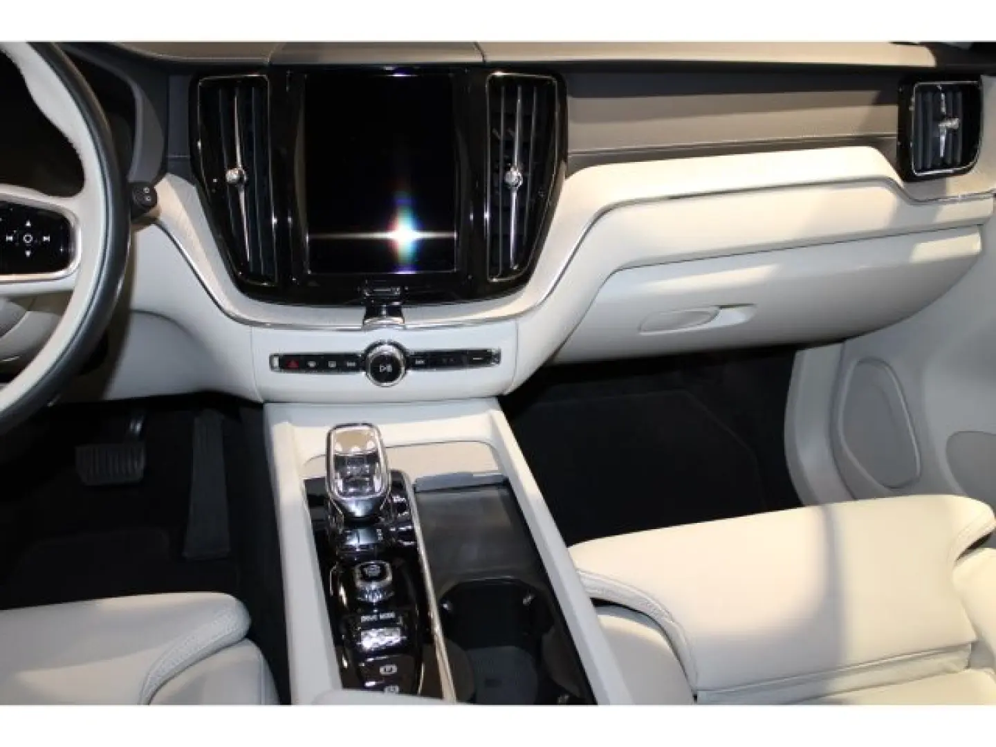 XC60 T8 Recharge Inscription AWD AHK Standheizun