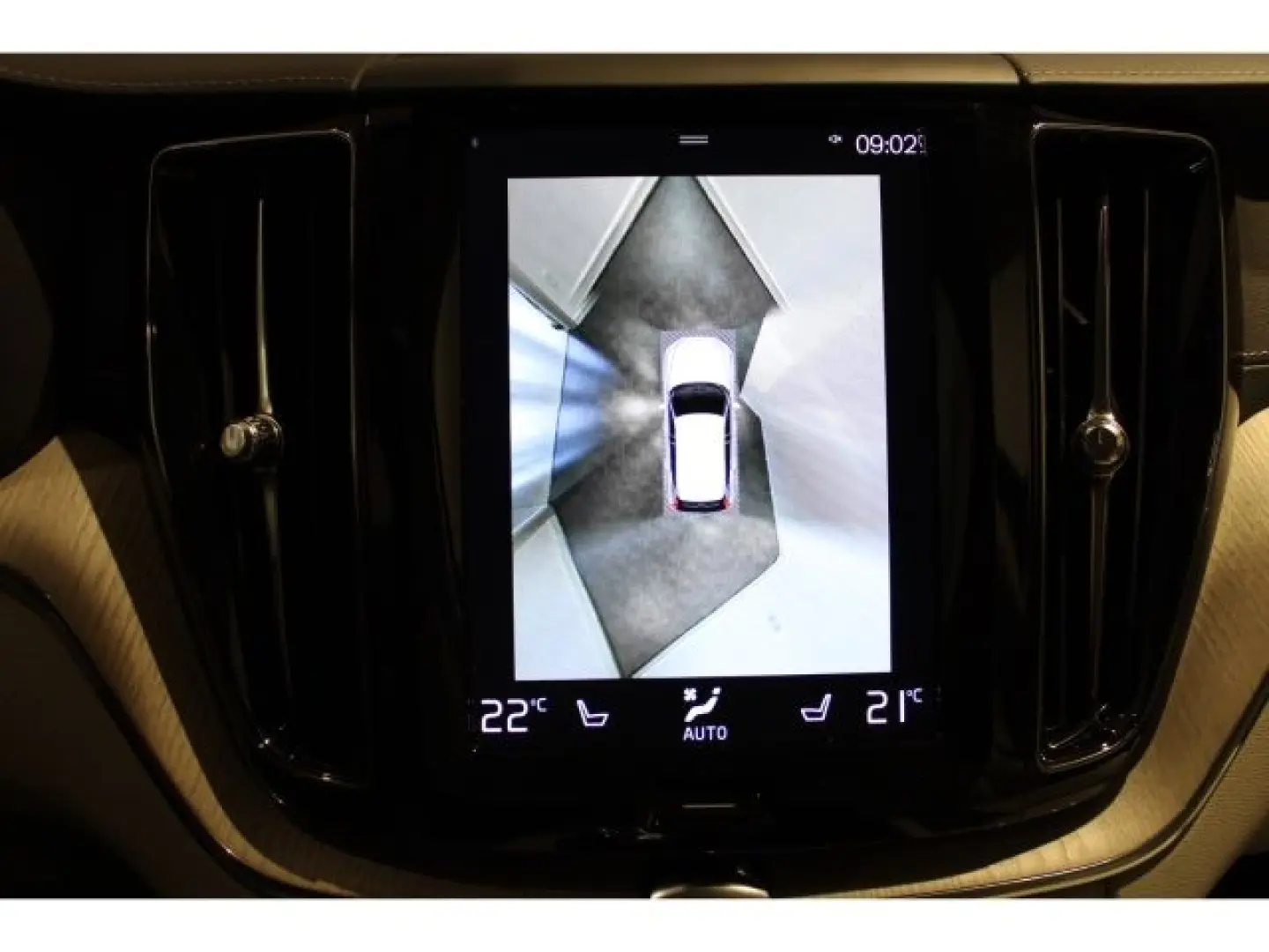 XC60 T8 Recharge Inscription AWD AHK Standheizun
