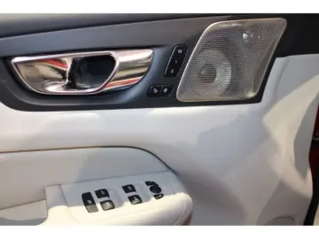 XC60 T8 Recharge Inscription AWD AHK Standheizun