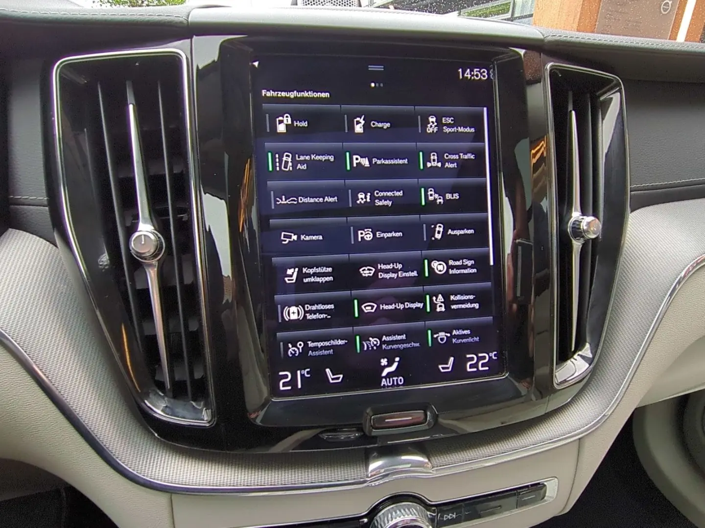 XC60 Inscription Recharge Plug-In Hybrid AWD T8 
