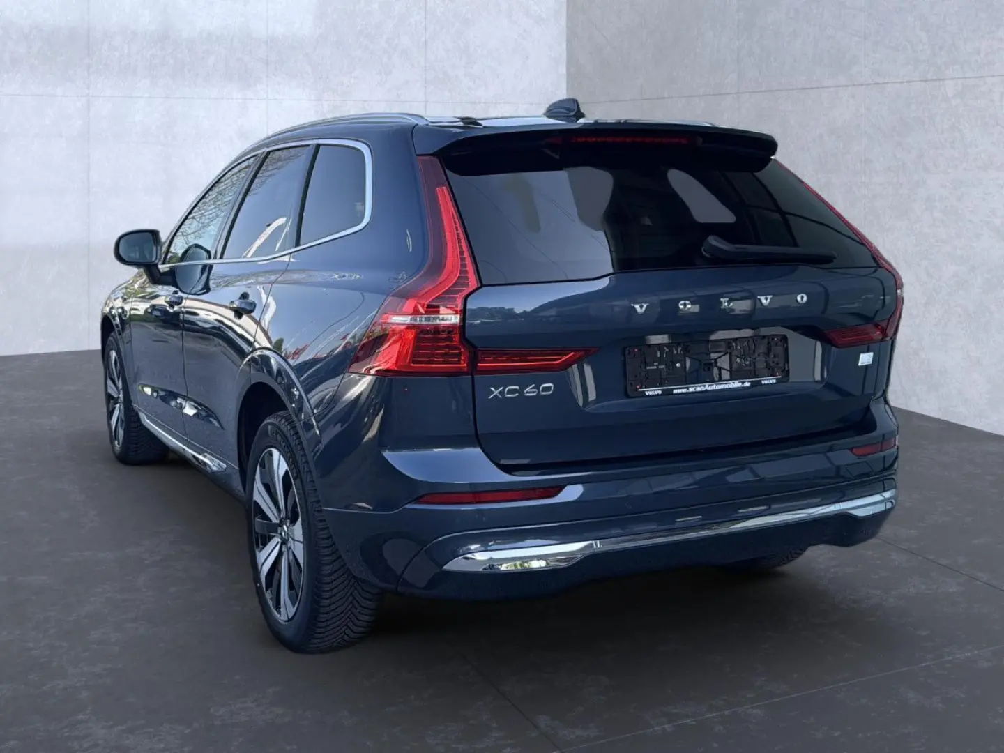 XC 60 Inscription Expression Recharge Plug-In