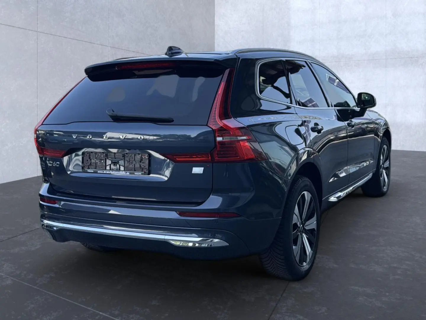 XC 60 Inscription Expression Recharge Plug-In