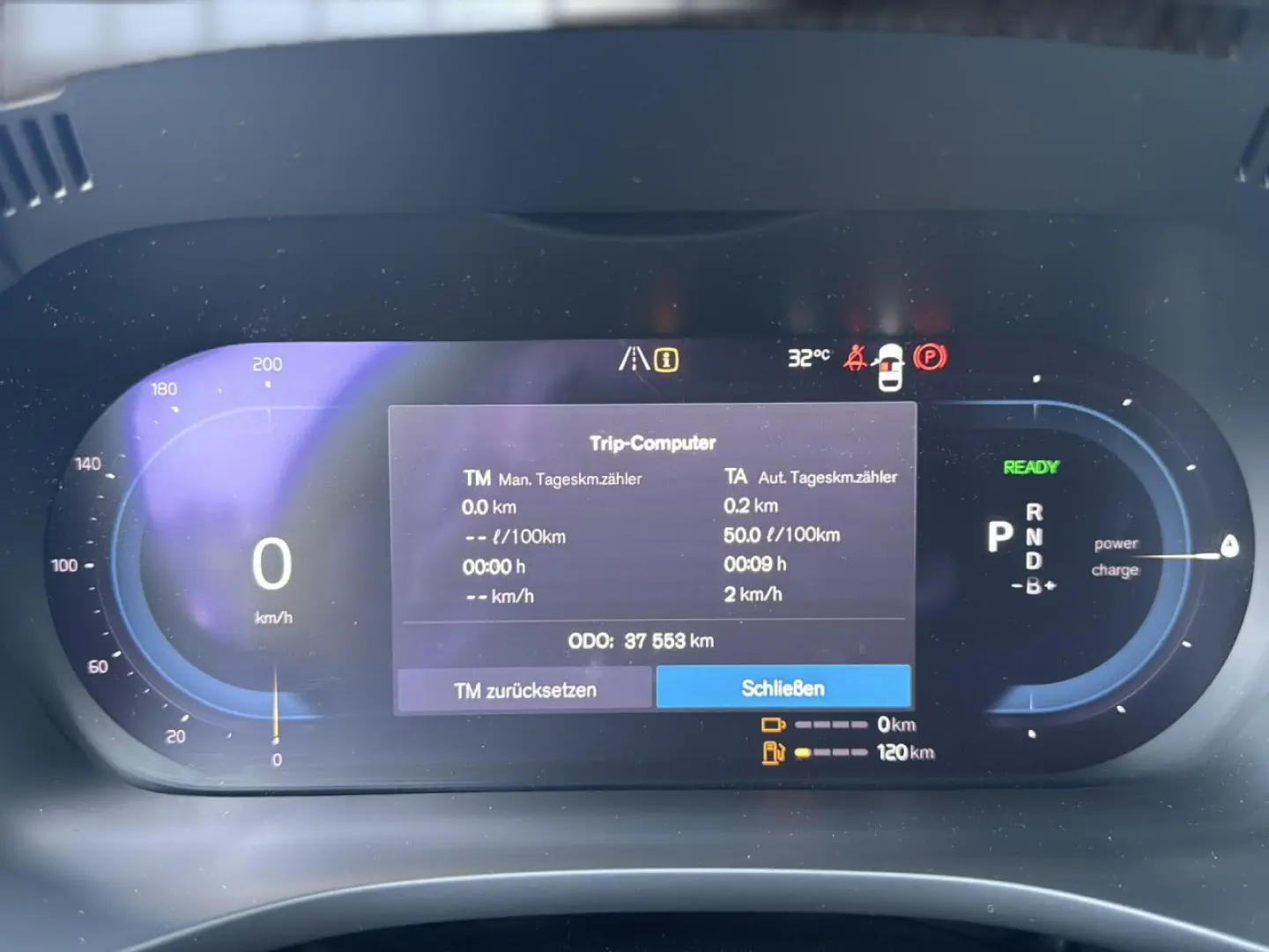 XC 60 Inscription Expression Recharge Plug-In