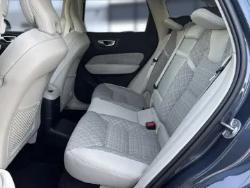 XC 60 Inscription Expression Recharge Plug-In