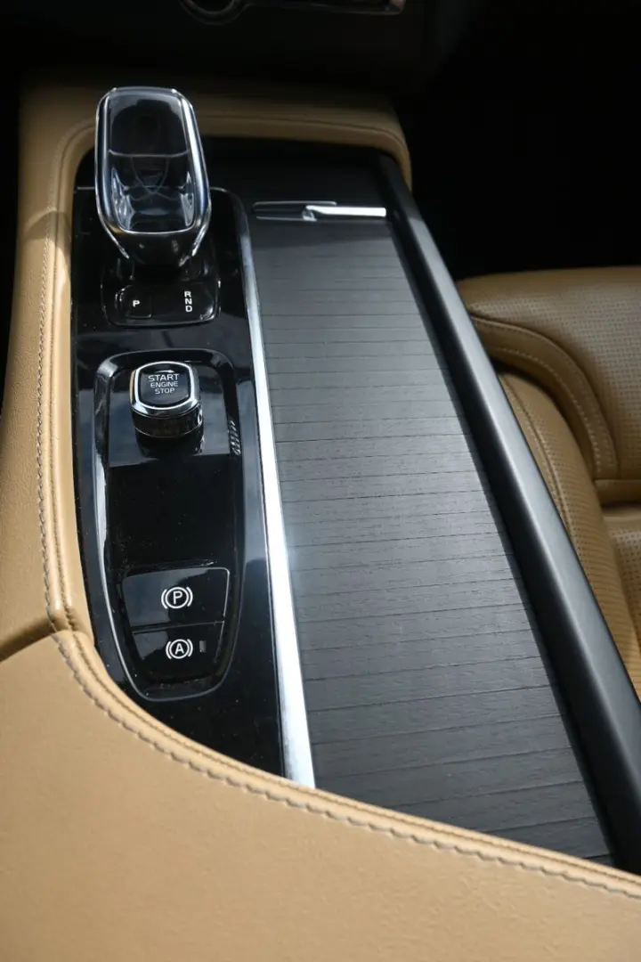 XC90 T8 Inscript. PHEV AWD*H&K*RFK*PANO*STHZG*