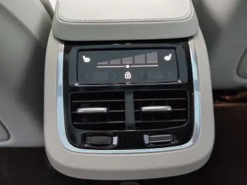 XC90+T8+Recharge+AWD+GT+Ultimate+Bright+7 Sitze.