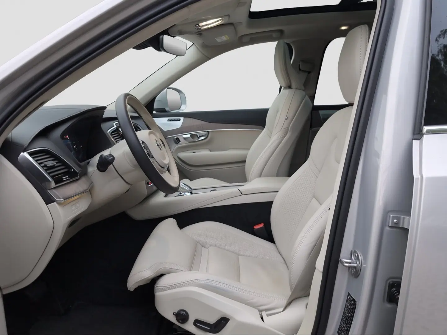 XC90+T8+Recharge+AWD+GT+Ultimate+Bright+7 Sitze.