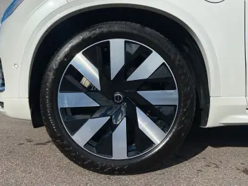 XC90 T8 AWD Recharge Plus Bright 7-Sitzer AHK