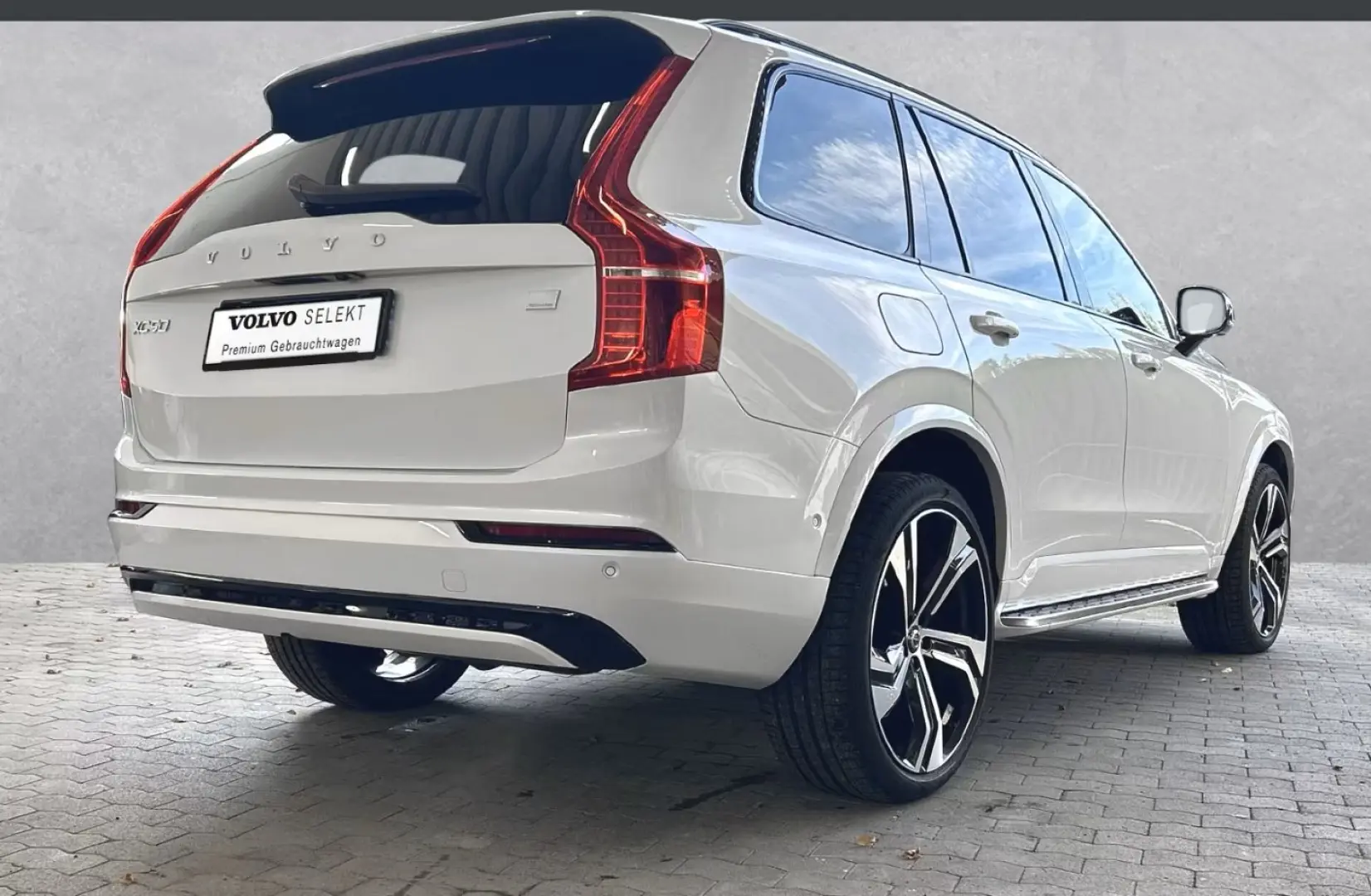 XC90 Ultimate Dark Recharge Plug-In Hybrid AWD T