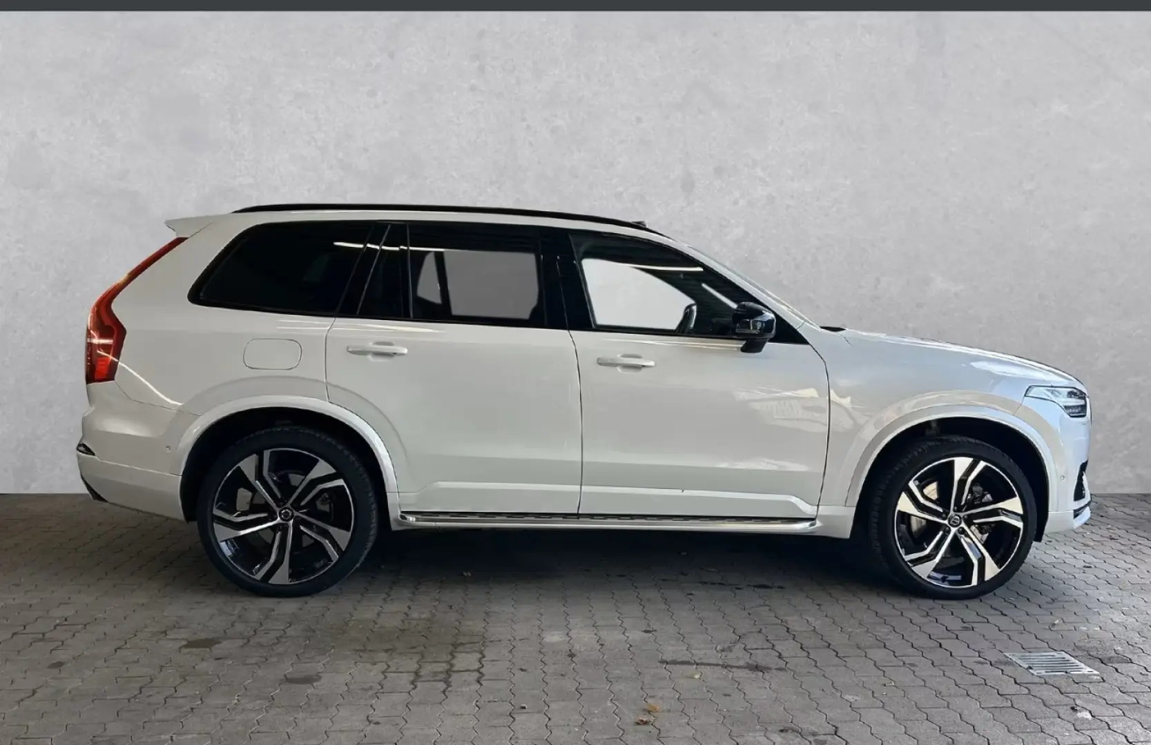 XC90 Ultimate Dark Recharge Plug-In Hybrid AWD T
