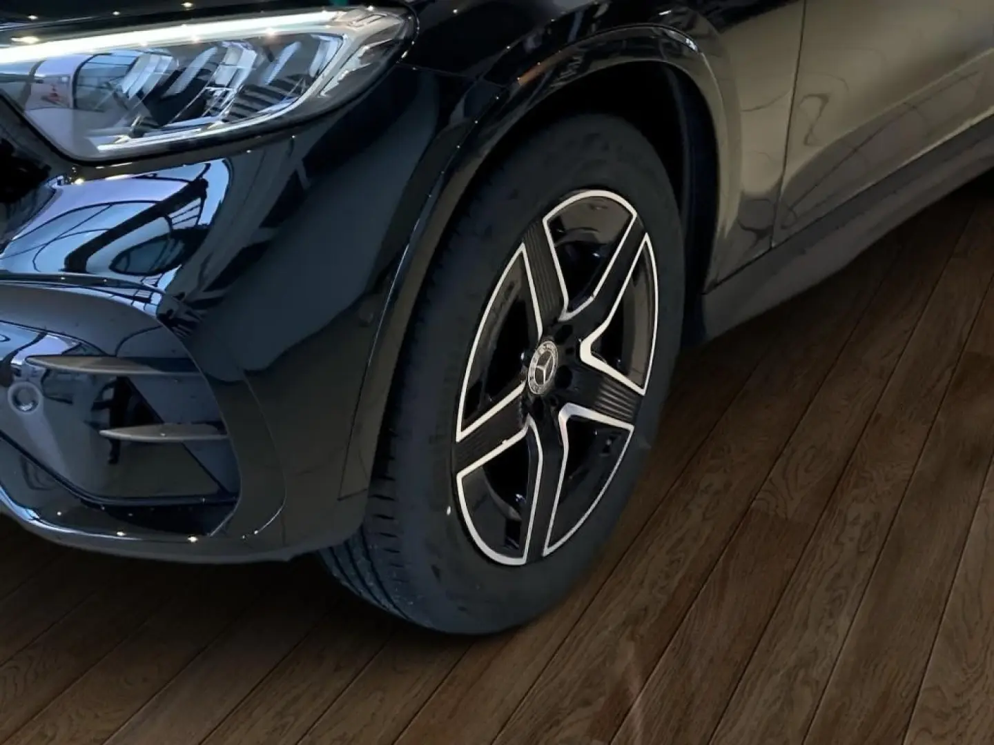 GLC 200 4M EDITION AMG-Line+Night+AHK+DISTRONIC