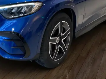 GLC 220 d 4M EDITION AMG-Line+Night+AHK+DISTRON