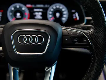 Audi Q8 50 TDI S Line Quattro Mild Hybrid tiptronic