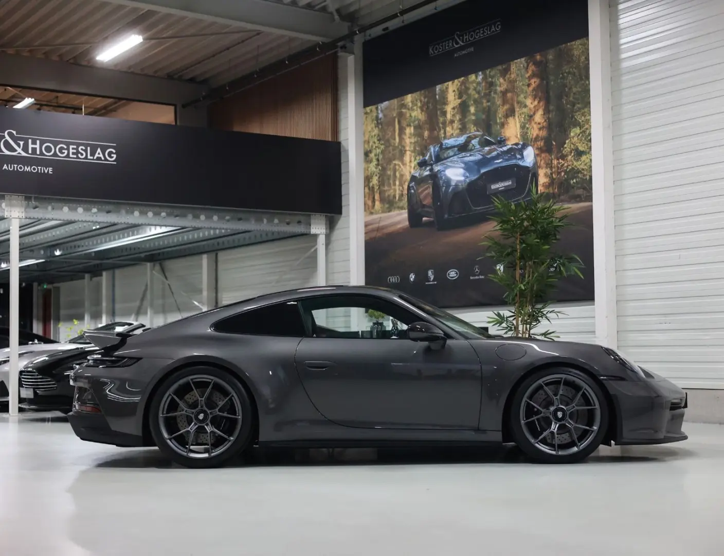 992 GT3 Touring | Exclusive Manufaktur - Voll