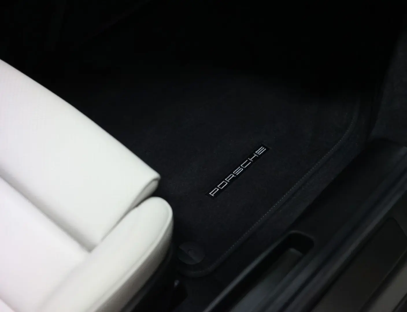 992 GT3 Touring | Exclusive Manufaktur - Voll