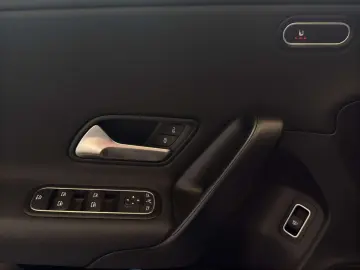 A 180 d Limousine Spurhalte LED SHZ Kamera