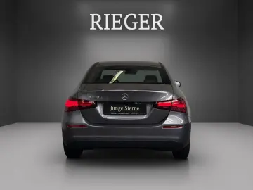 A 180 d Limousine Spurhalte LED SHZ Kamera