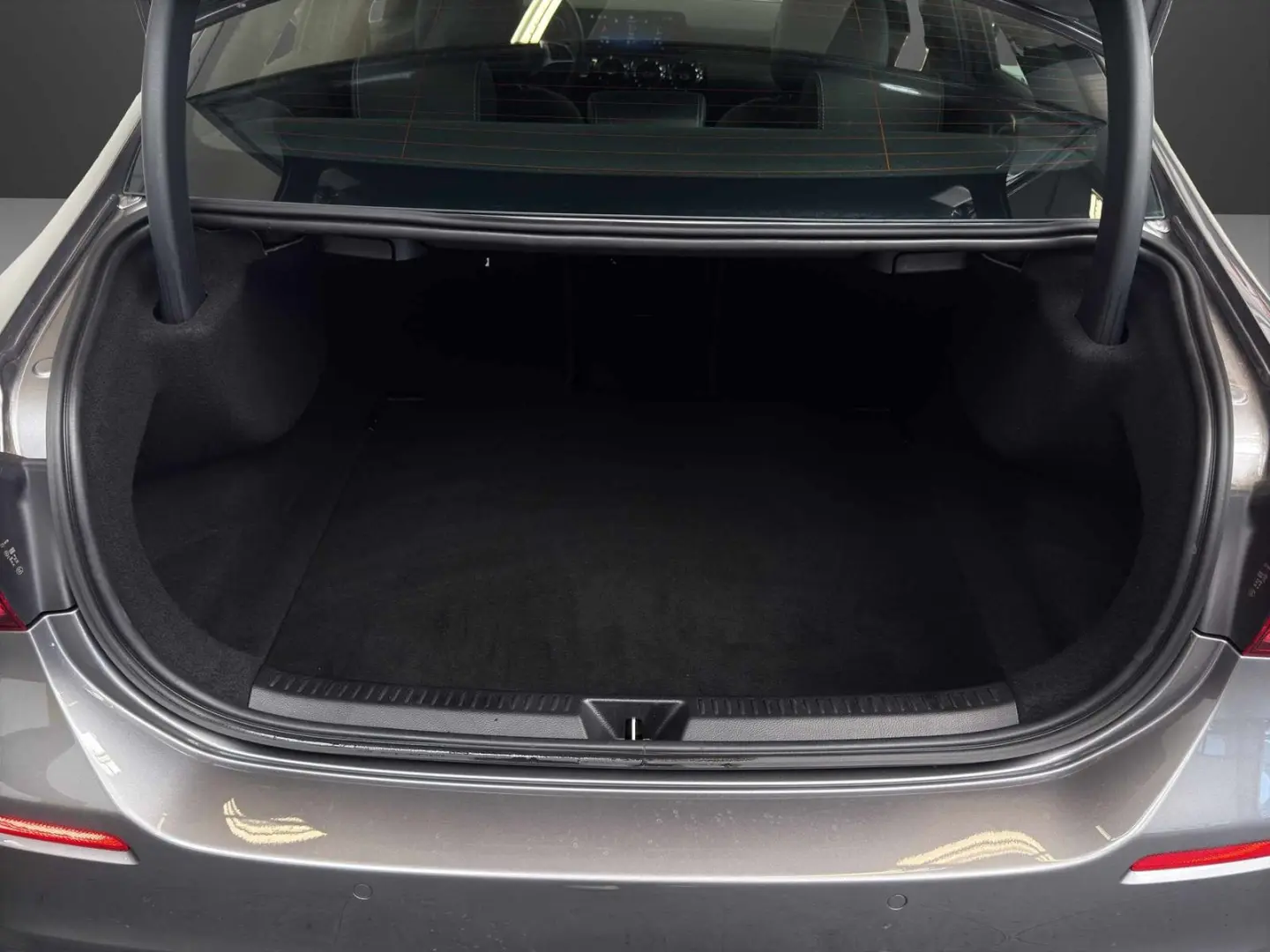A 180 d Limousine Spurhalte LED SHZ Kamera