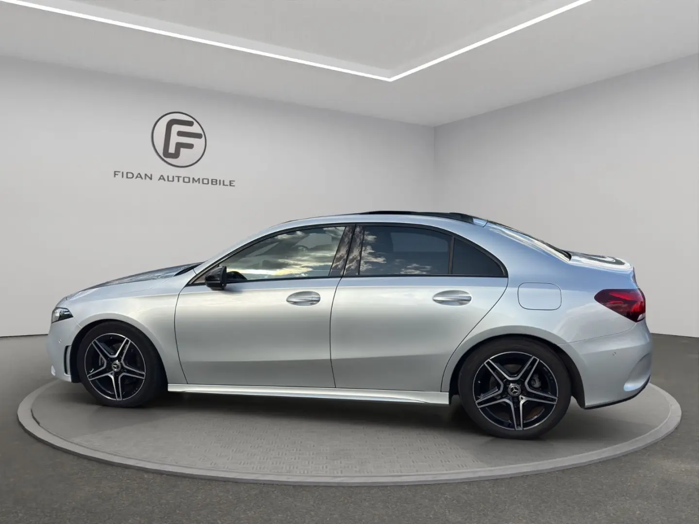 A 180d Lim. AMG-Line Pano Night LED Kamera Apple
