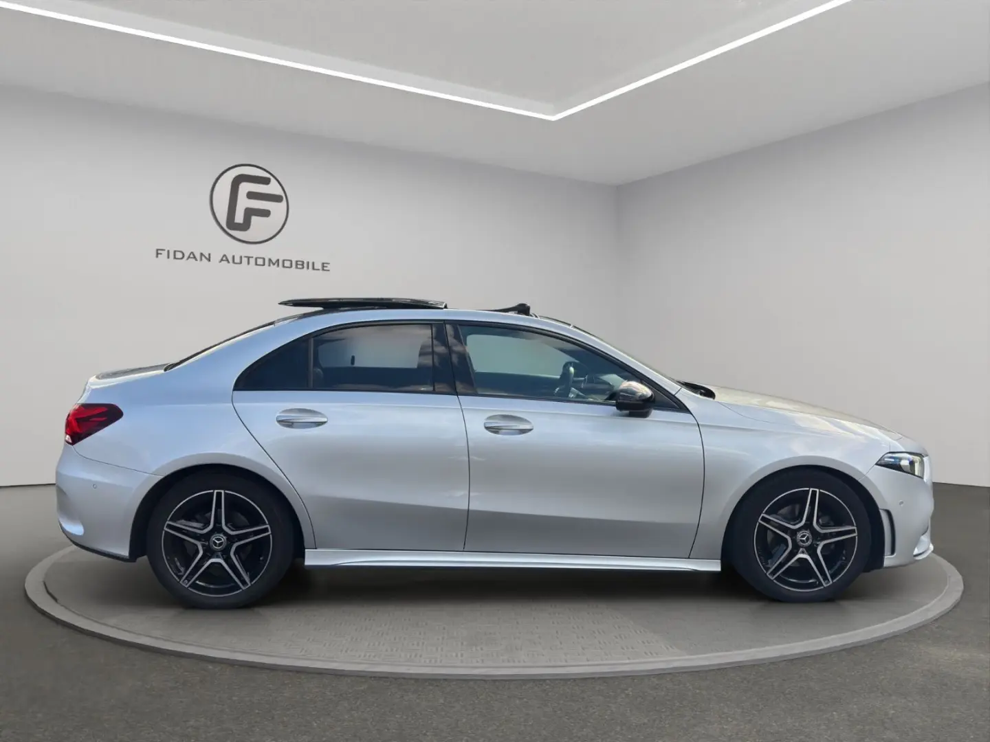 A 180d Lim. AMG-Line Pano Night LED Kamera Apple