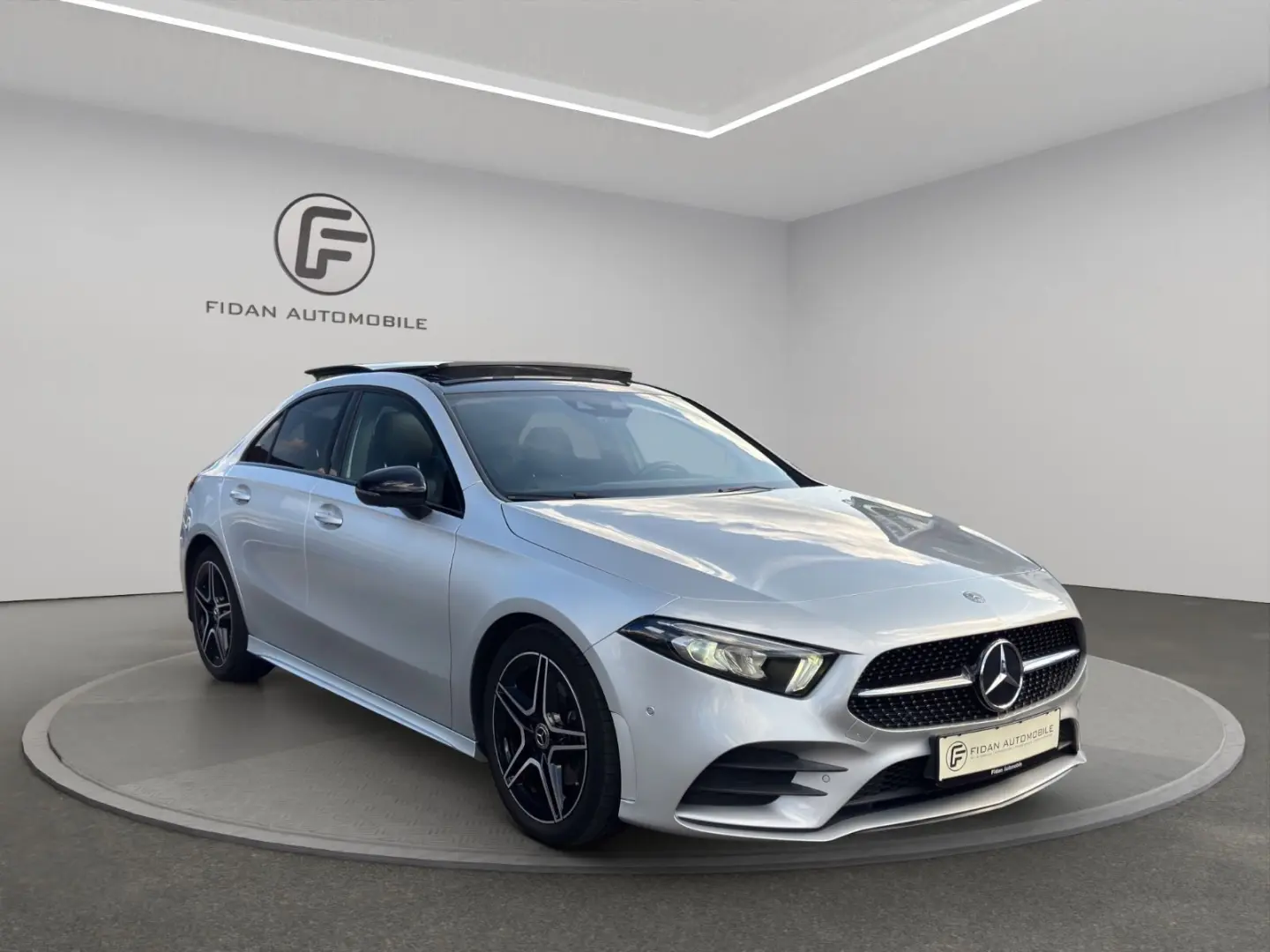 A 180d Lim. AMG-Line Pano Night LED Kamera Apple