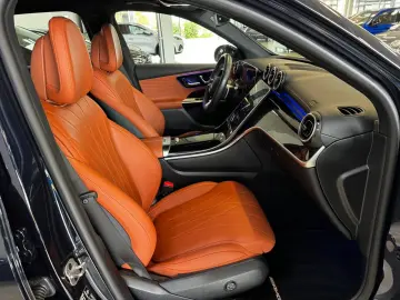 GLC 300 e 4M AMG Pano Distr Airm 360 Cam AHK 20 